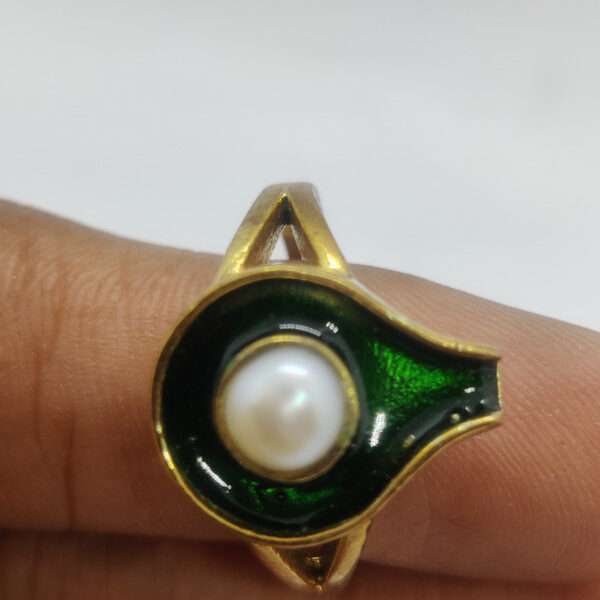 Round Pearl Ring